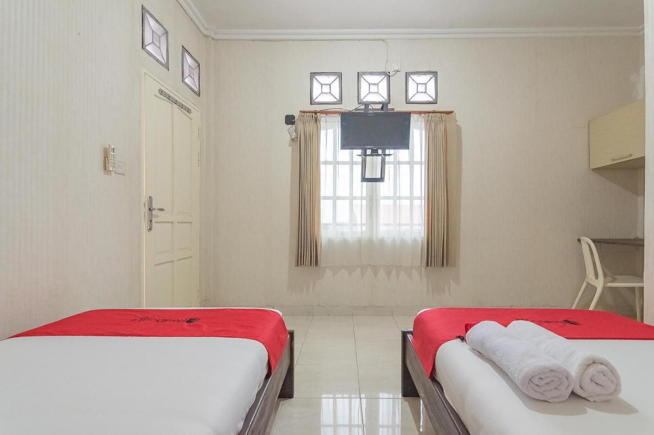 RedDoorz Syariah near Terminal Batu Ampar 2 Hotel Balikpapan  Bagian luar foto