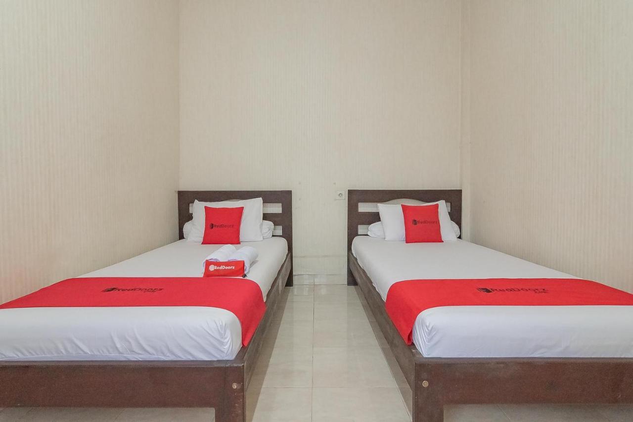 RedDoorz Syariah near Terminal Batu Ampar 2 Hotel Balikpapan  Bagian luar foto