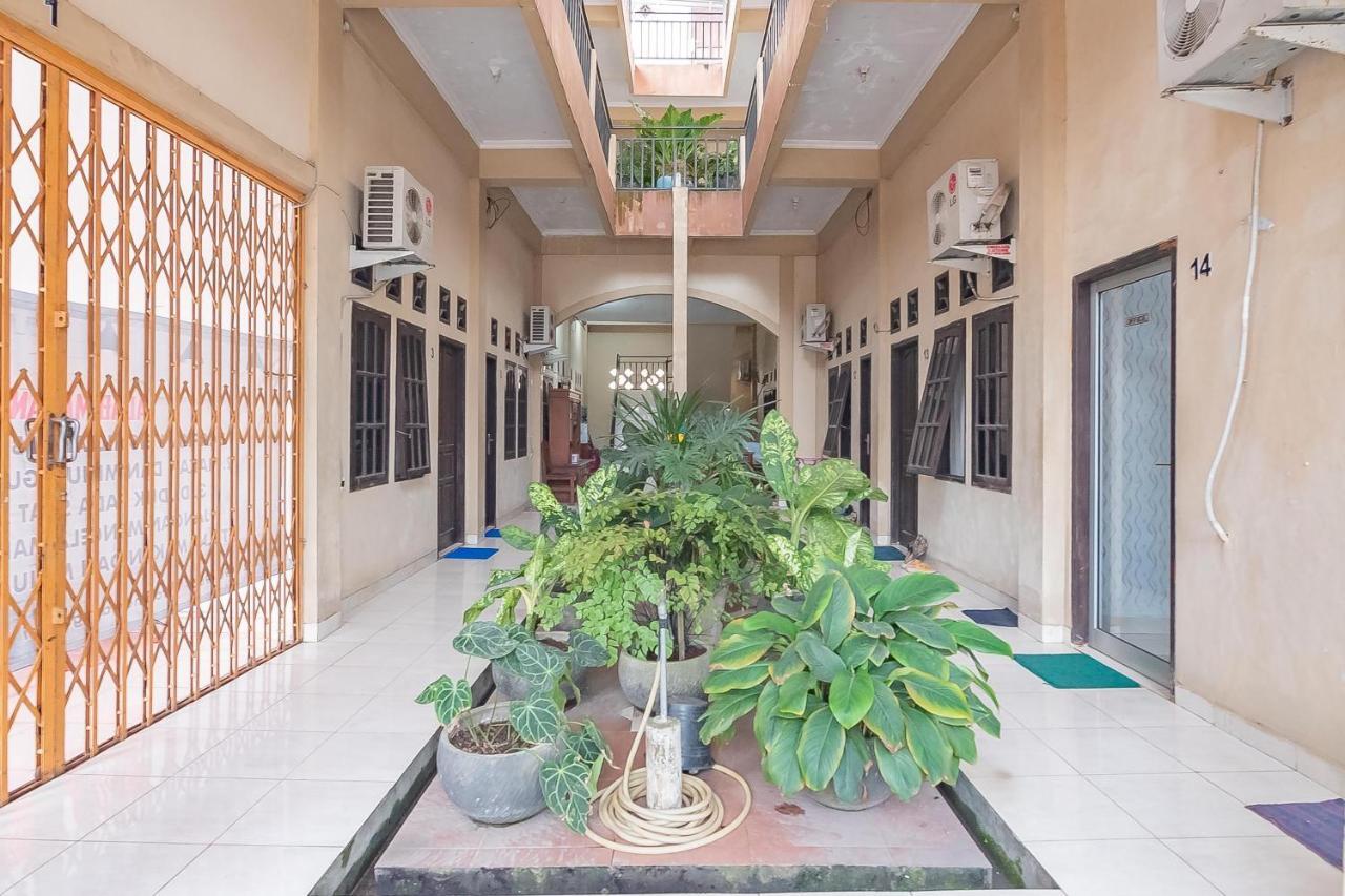 RedDoorz Syariah near Terminal Batu Ampar 2 Hotel Balikpapan  Bagian luar foto